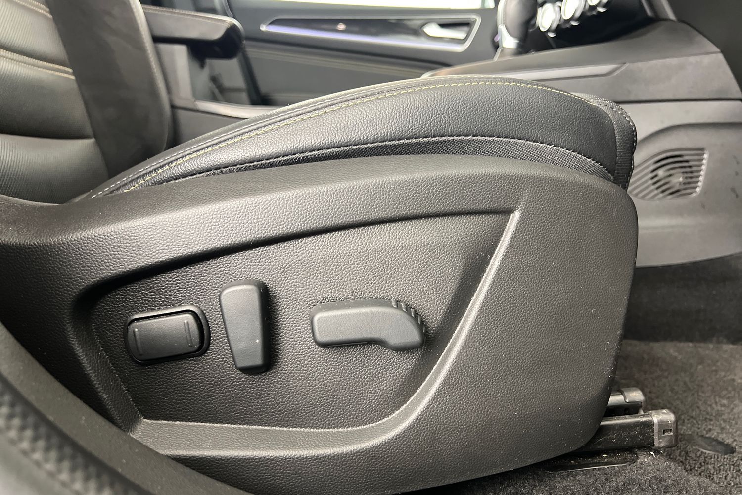 Used Renault Arkana 2023 for sale - 76652339: Photo 31