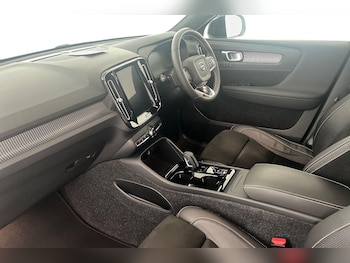 Used Volvo XC40 2020 for sale - 75910433: Photo
