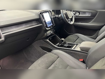 Used Volvo XC40 2023 for sale - 79392619: Photo