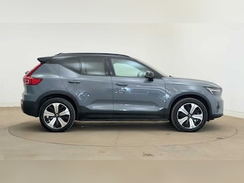 Used Volvo XC40 2023 for sale - 79392619: Photo