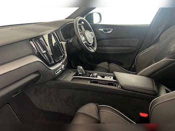 Used Volvo XC60 2021 for sale - 76796347: Photo
