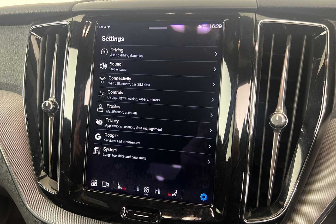 Used Volvo XC60 2021 for sale - 76796347: Photo 36