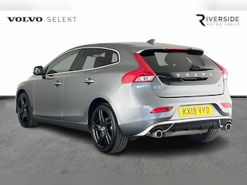 Used Volvo V40 2019 for sale - 78523639: Photo