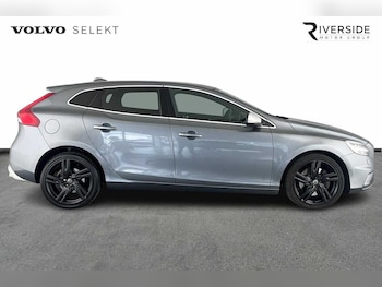 Used Volvo V40 2019 for sale - 78523639: Photo
