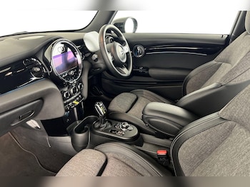 Used MINI Hatch 2021 for sale - 76316892: Photo