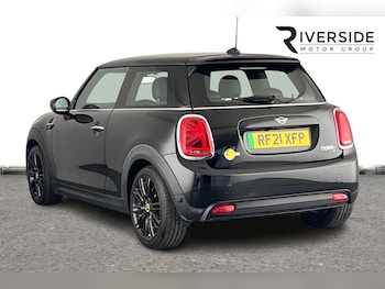 Used MINI Hatch 2021 for sale - 76316892: Photo