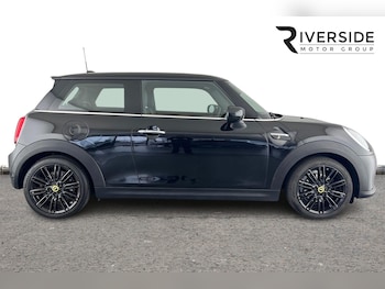 Used MINI Hatch 2021 for sale - 76316892: Photo