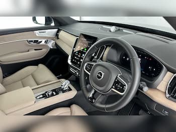 Used Volvo XC90 2025 for sale - 79673808: Photo