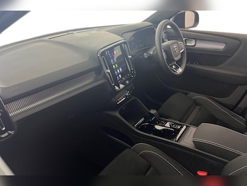 Used Volvo XC40 2024 for sale - 75439776: Photo