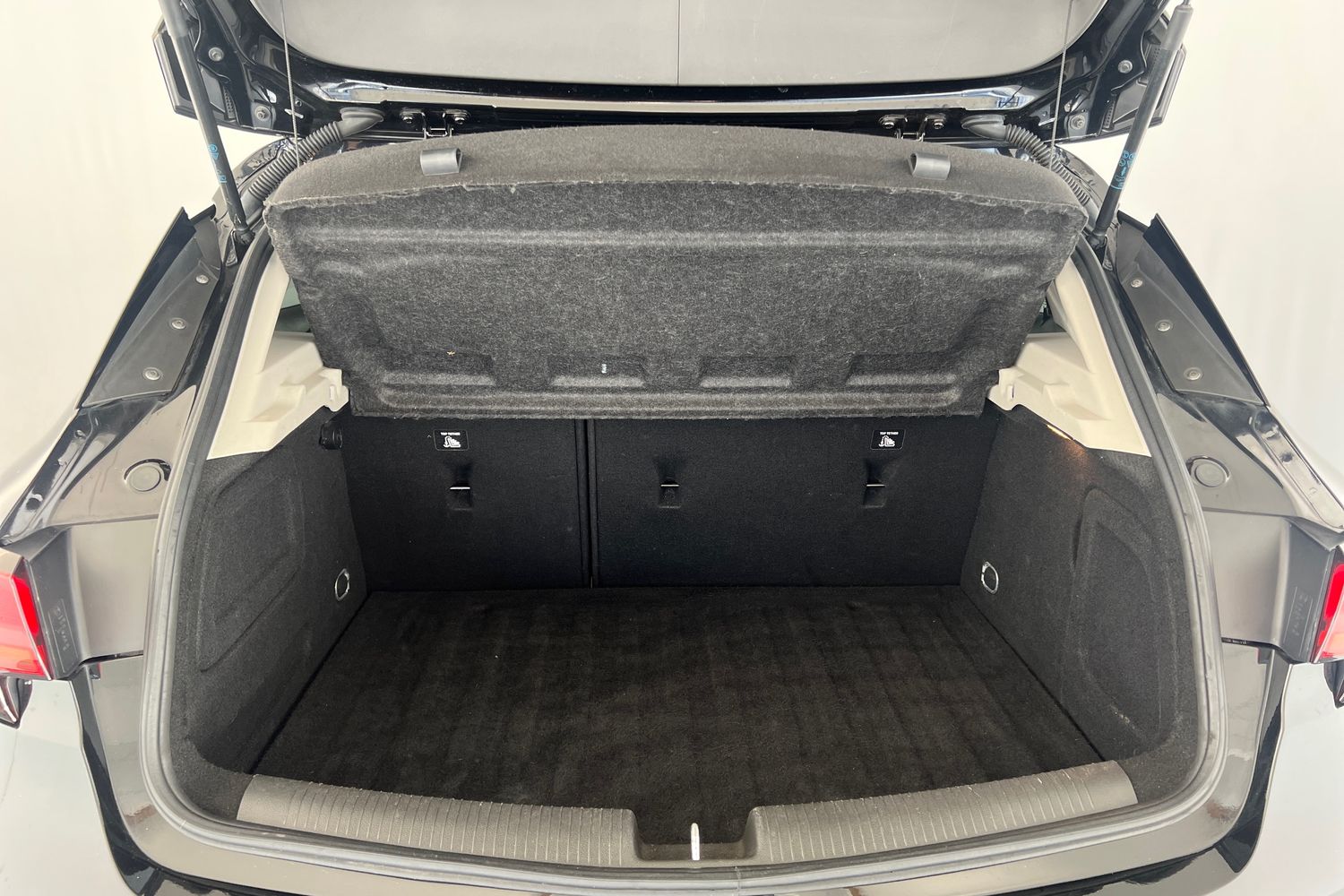 Used Vauxhall Astra 2016 for sale - 77019878: Photo 8