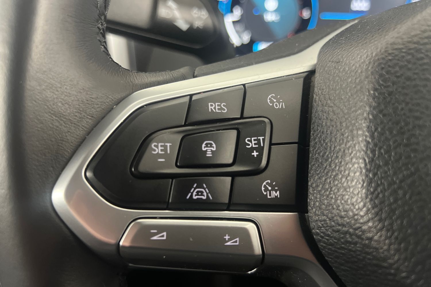 Used Volkswagen Amarok 2023 for sale - 77917871: Photo 11