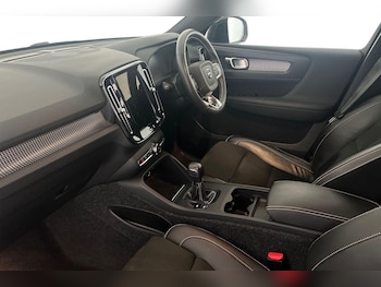 Used Volvo XC40 2021 for sale - 75641024: Photo