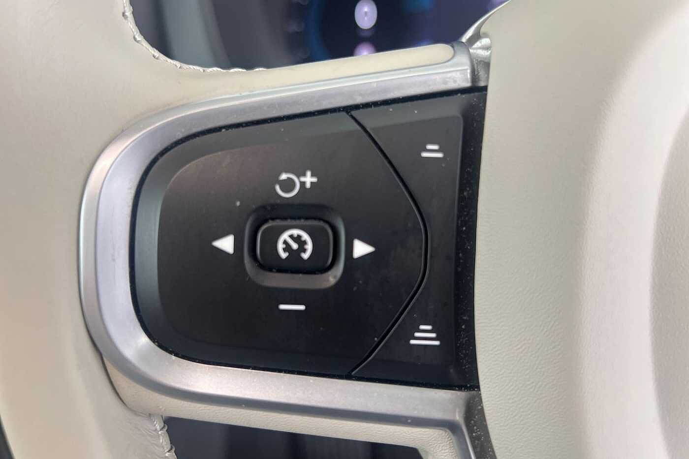 Used Volvo XC60 2022 for sale - 77614324: Photo 11