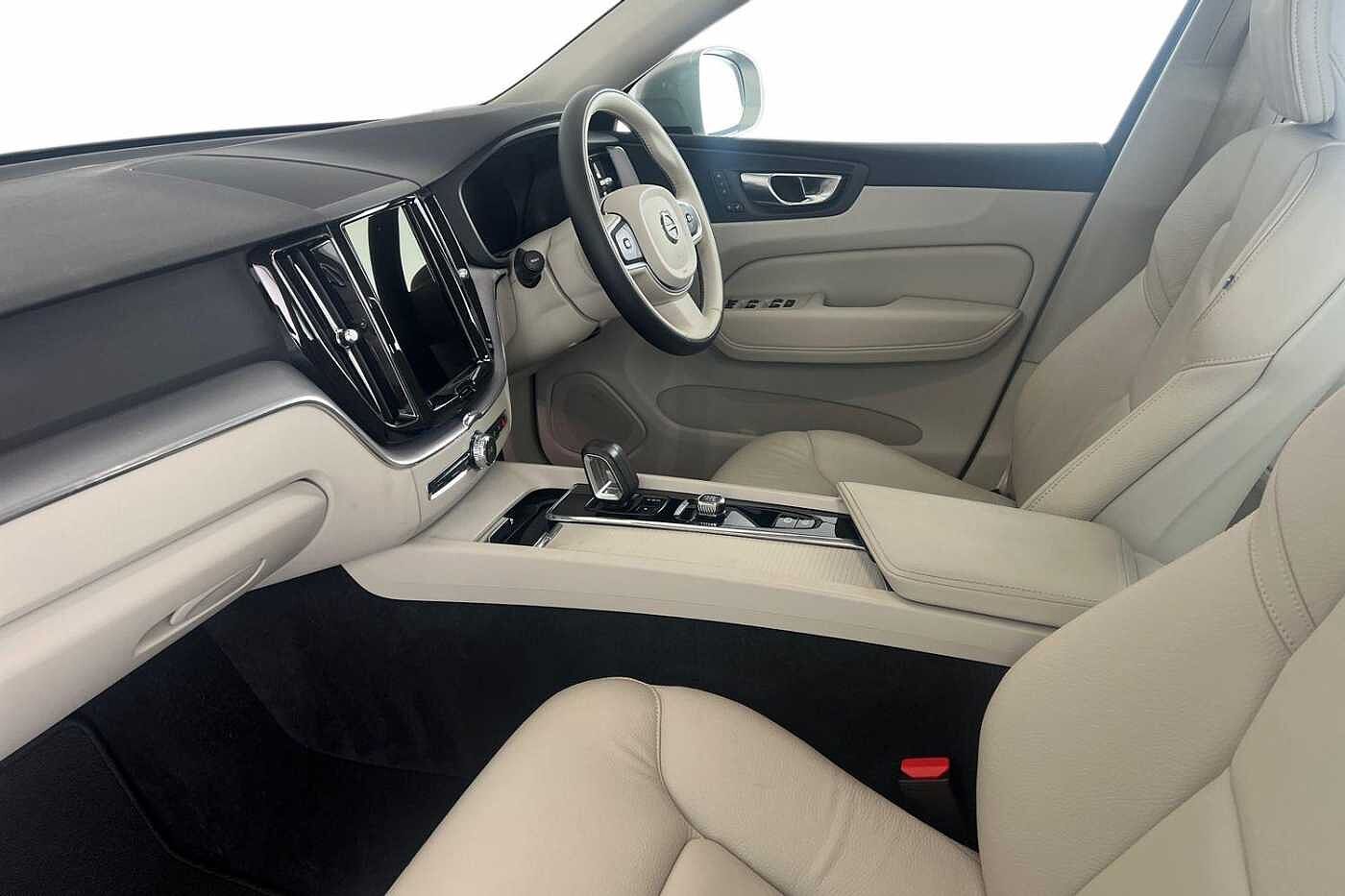 Used Volvo XC60 2022 for sale - 77614324: Photo 2