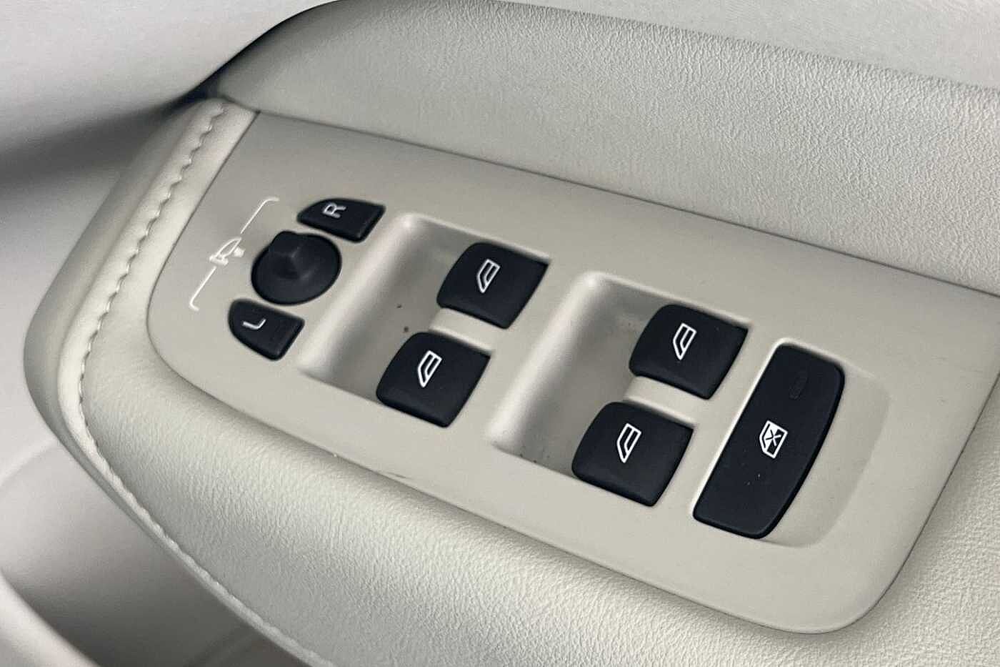 Used Volvo XC60 2022 for sale - 77614324: Photo 28