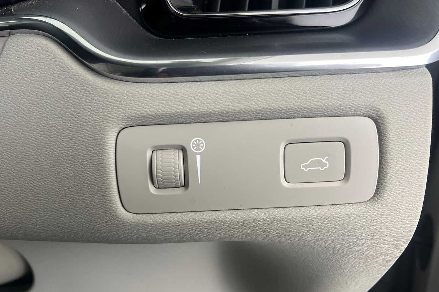 Used Volvo XC60 2022 for sale - 77614324: Photo 32