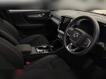 Used Volvo XC40 2025 for sale - 78670360: Photo
