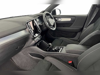Used Volvo XC40 2025 for sale - 79367101: Photo