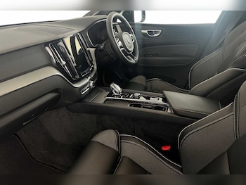 Used Volvo XC60 2024 for sale - 78817396: Photo