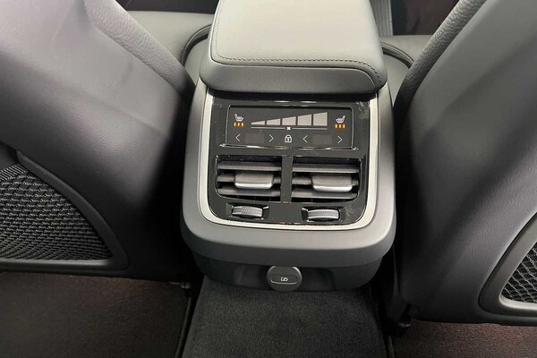 Used Volvo V60 2025 for sale - 75439767: Photo 31