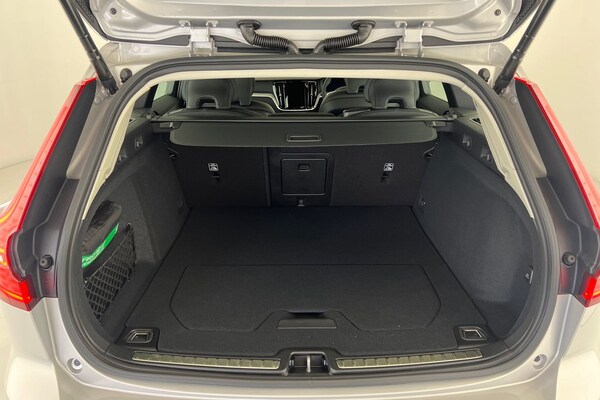 Used Volvo V60 2025 for sale - 75439767: Photo 8