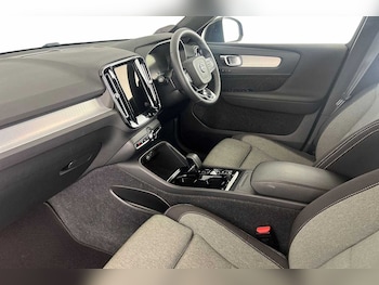 Used Volvo XC40 2023 for sale - 76195985: Photo