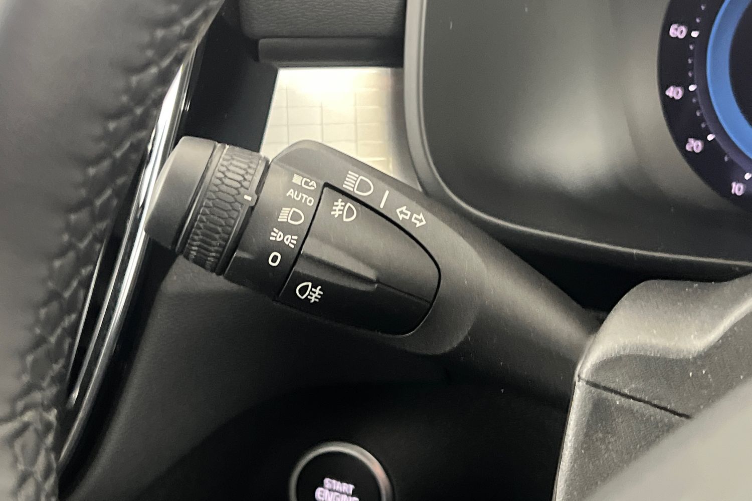 Used Volvo XC40 2023 for sale - 76195985: Photo 34