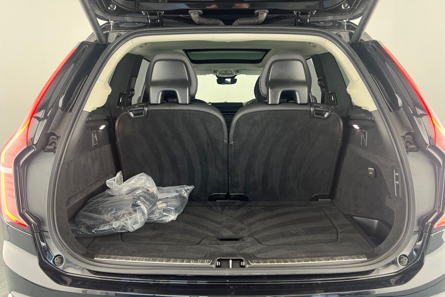 Used Volvo XC90 2025 for sale - 76796324: Photo 8