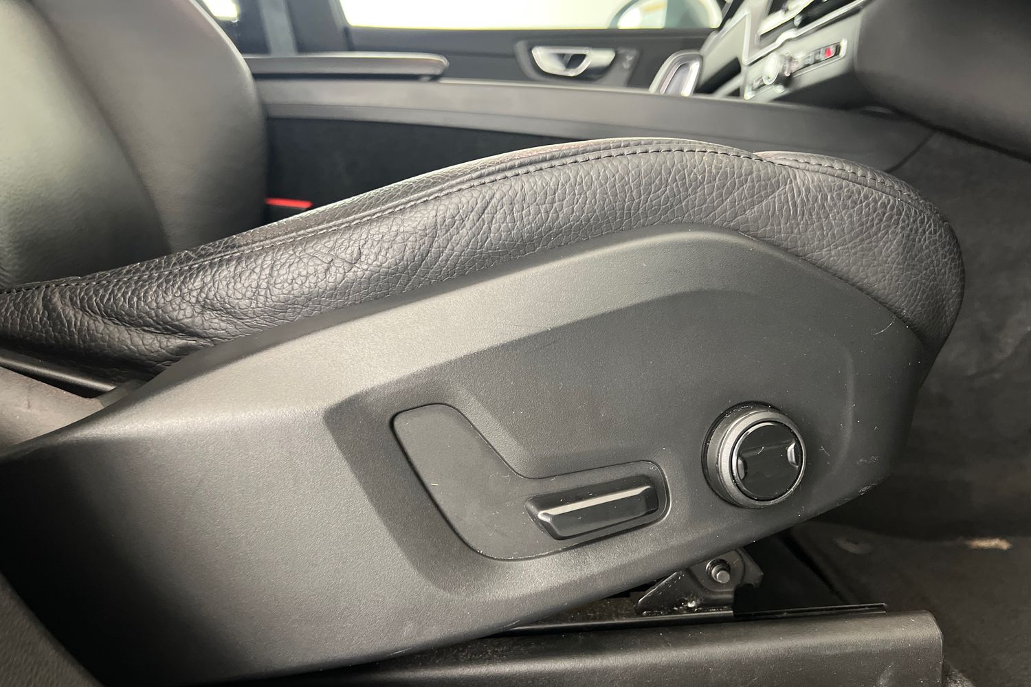 Used Volvo XC60 2021 for sale - 76796355: Photo 29