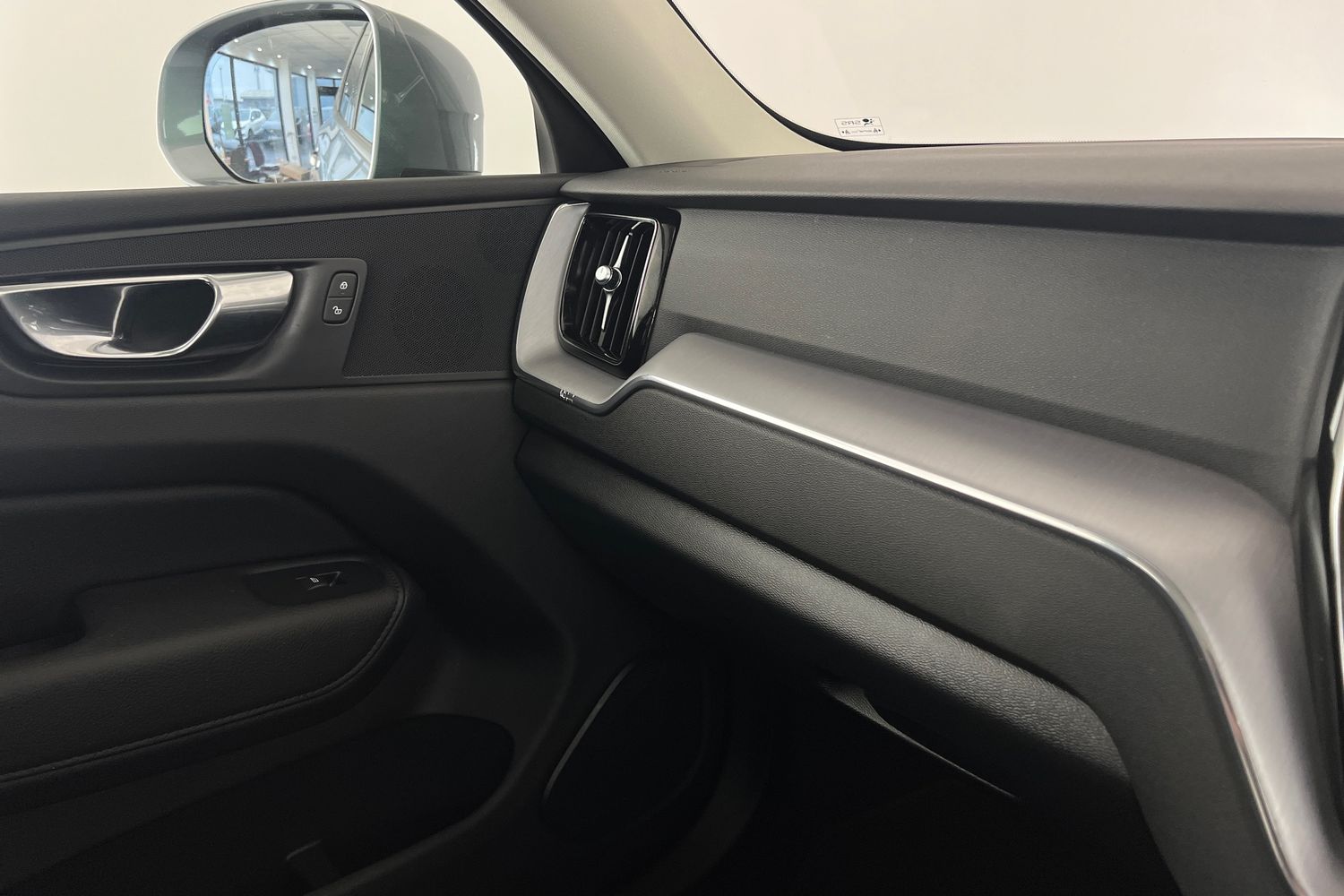 Used Volvo XC60 2021 for sale - 76796355: Photo 33