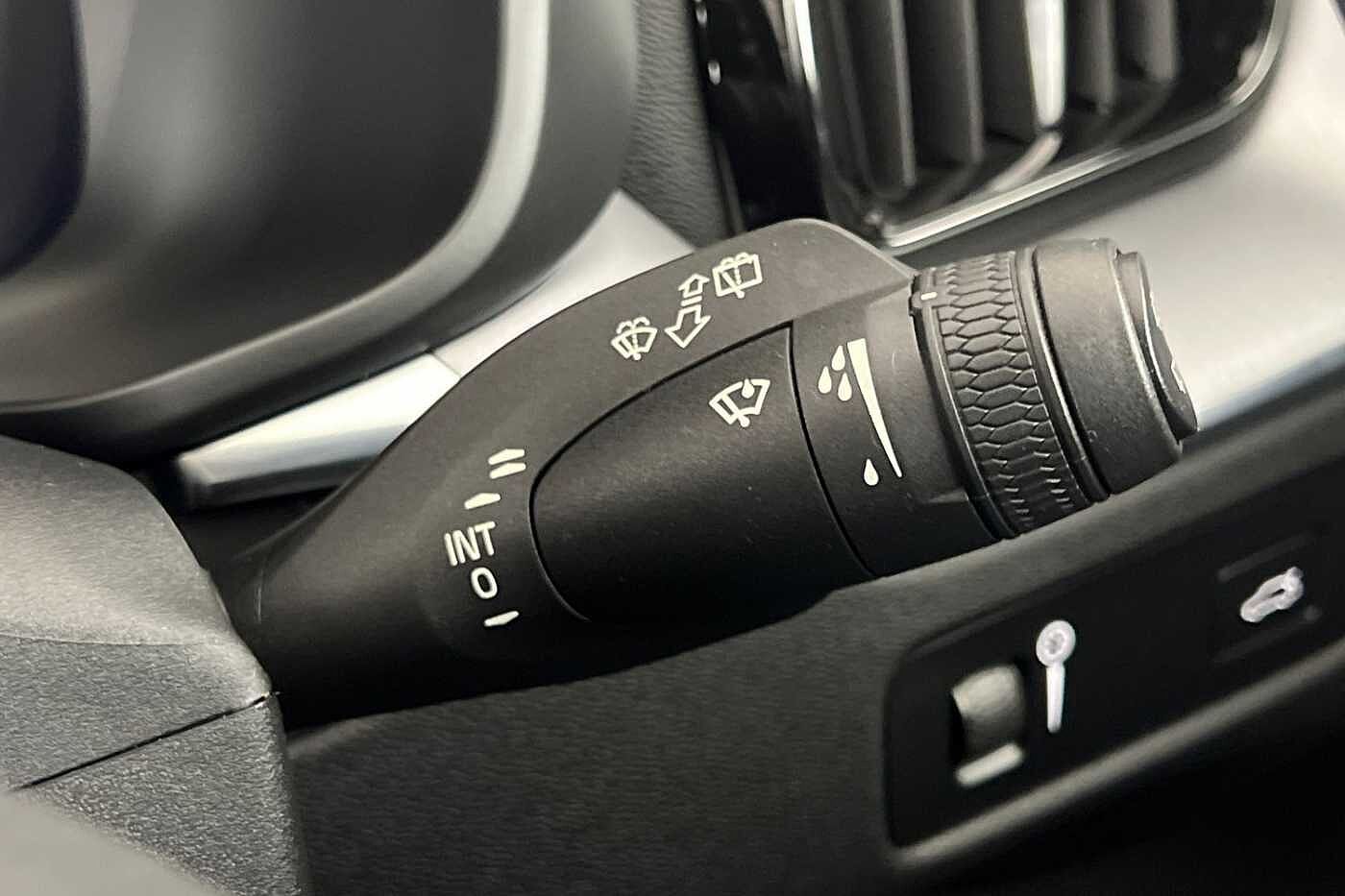 Used Volvo XC60 2021 for sale - 76796355: Photo 35