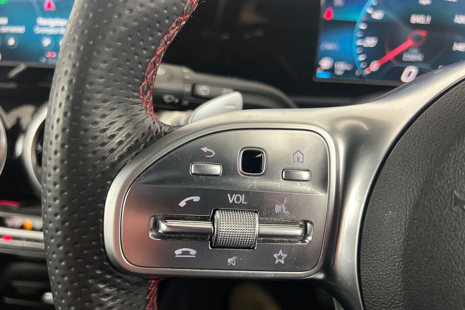 Used Mercedes-Benz GLB 2023 for sale - 76640297: Photo 12