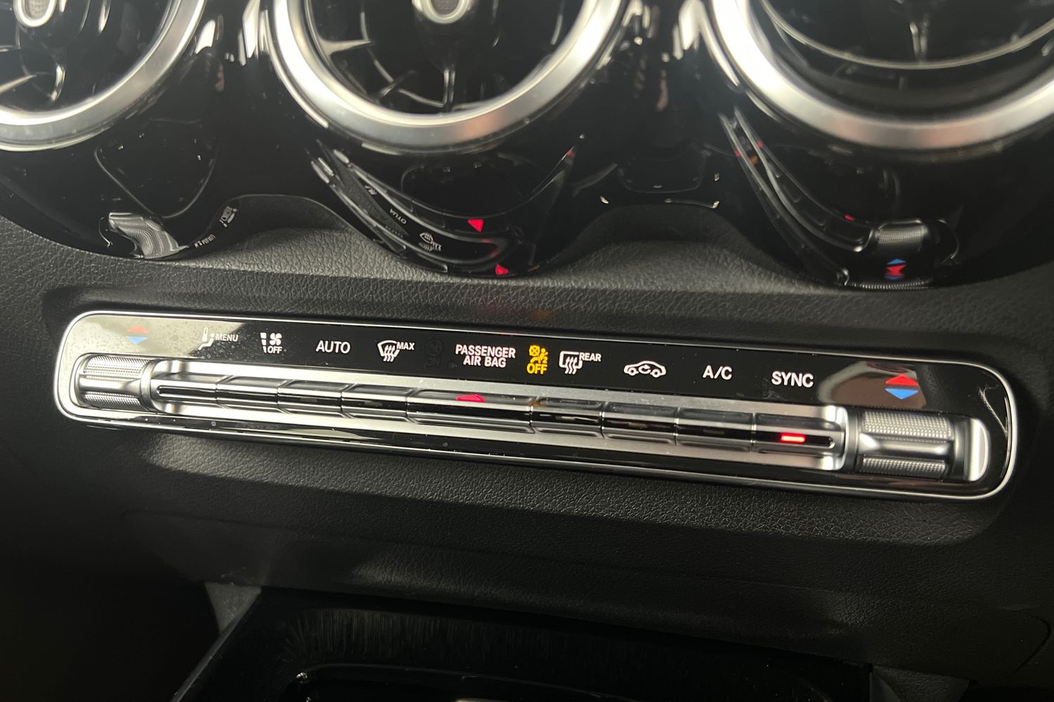 Used Mercedes-Benz GLB 2023 for sale - 76640297: Photo 15