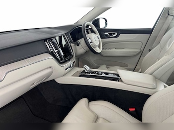 Used Volvo XC60 2022 for sale - 78873569: Photo