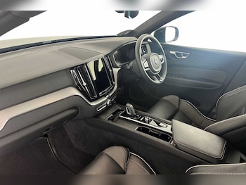 Used Volvo XC60 2022 for sale - 75439999: Photo