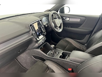 Used Volvo XC40 2021 for sale - 75440124: Photo