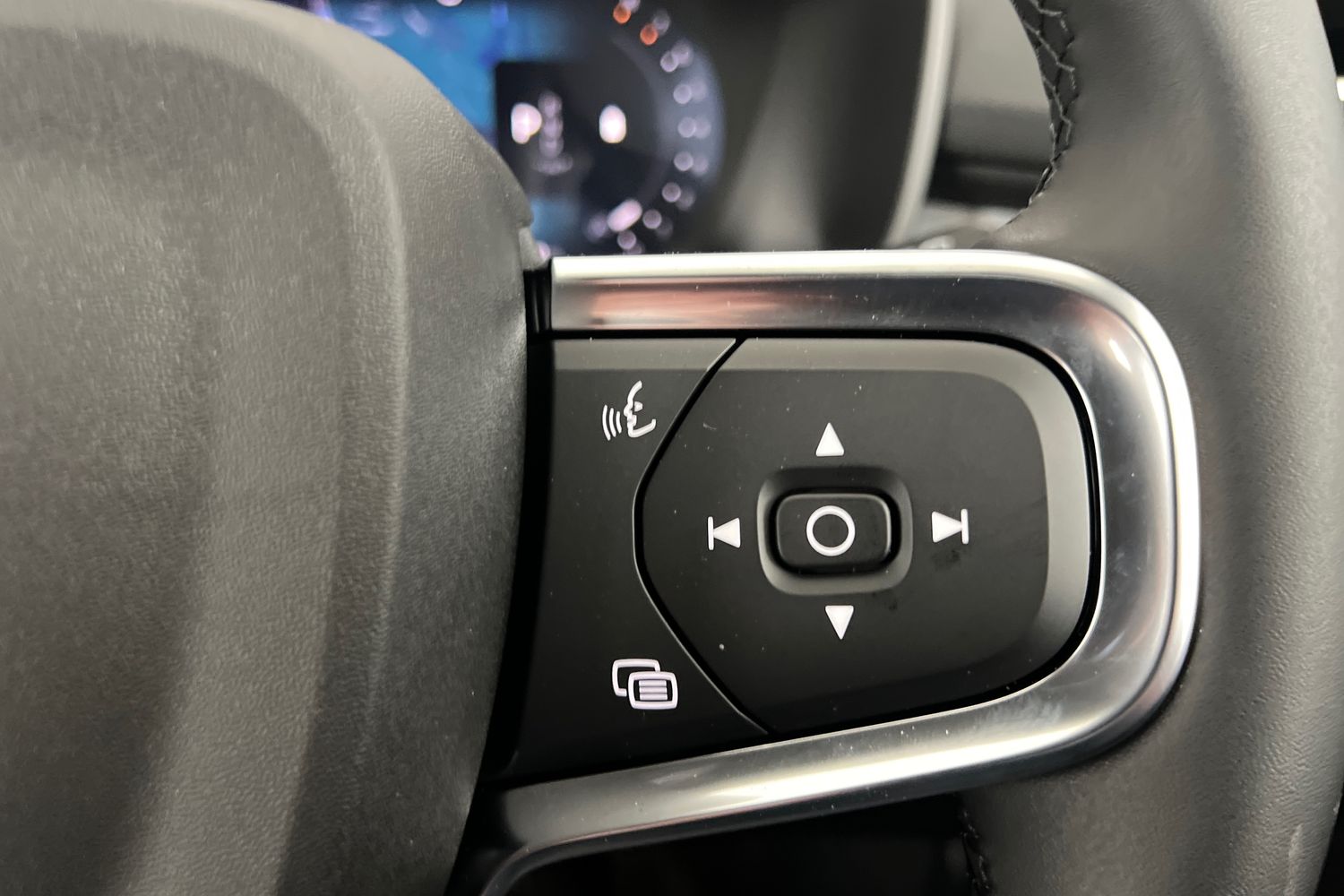 Used Volvo XC40 2025 for sale - 77035868: Photo 12