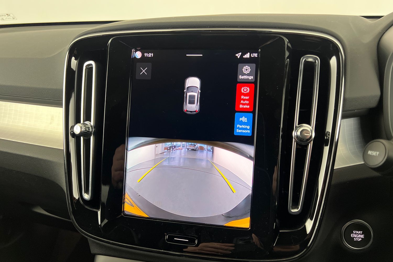 Used Volvo XC40 2025 for sale - 77035868: Photo 16