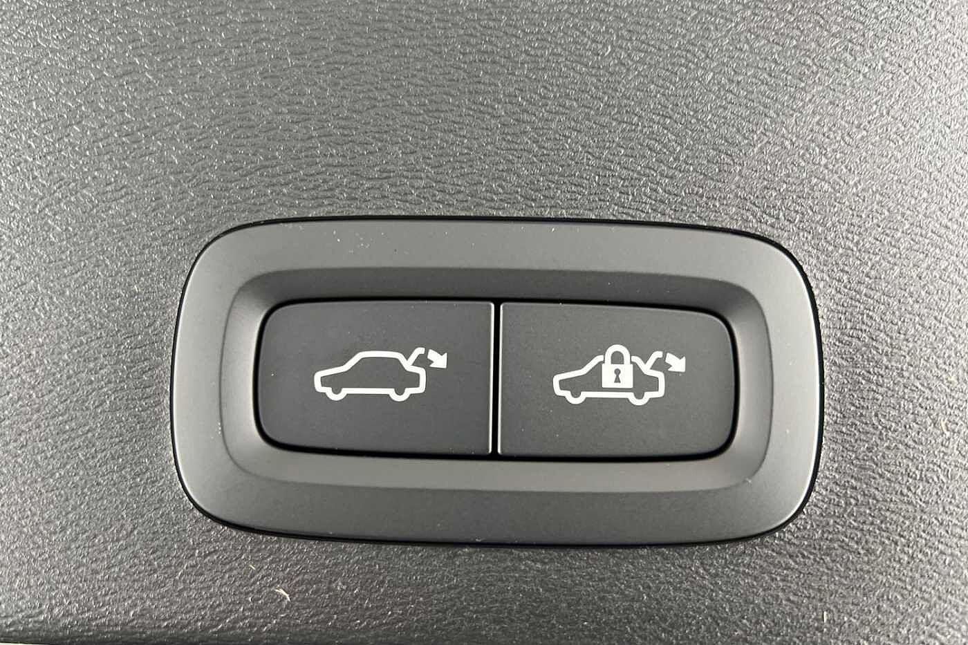 Used Volvo XC40 2025 for sale - 77035868: Photo 22