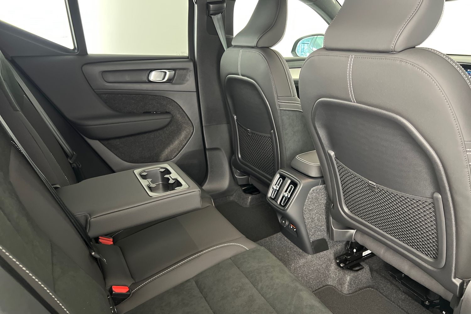 Used Volvo XC40 2025 for sale - 77035868: Photo 29