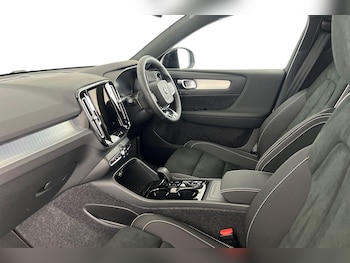 Used Volvo XC40 2025 for sale - 77035868: Photo