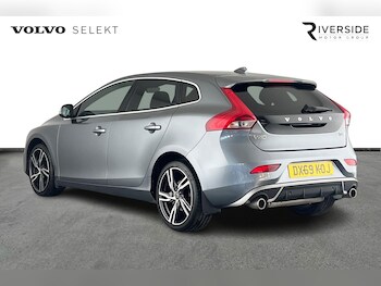 Used Volvo V40 2019 for sale - 76780291: Photo