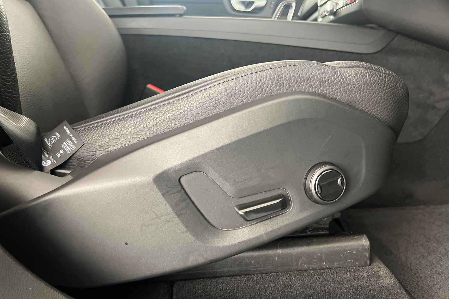 Used Volvo XC60 2022 for sale - 76130408: Photo 30