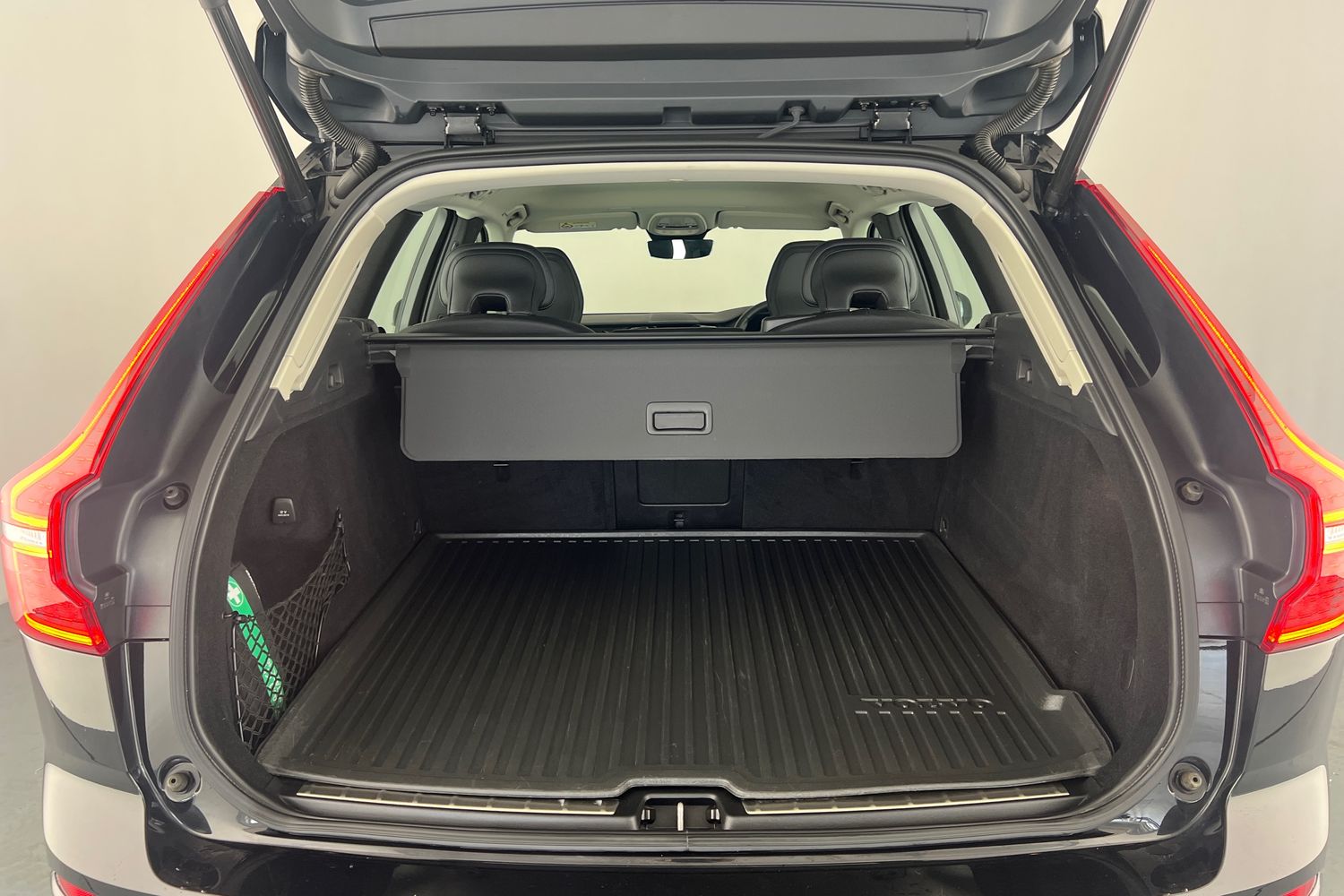 Used Volvo XC60 2022 for sale - 76130408: Photo 8