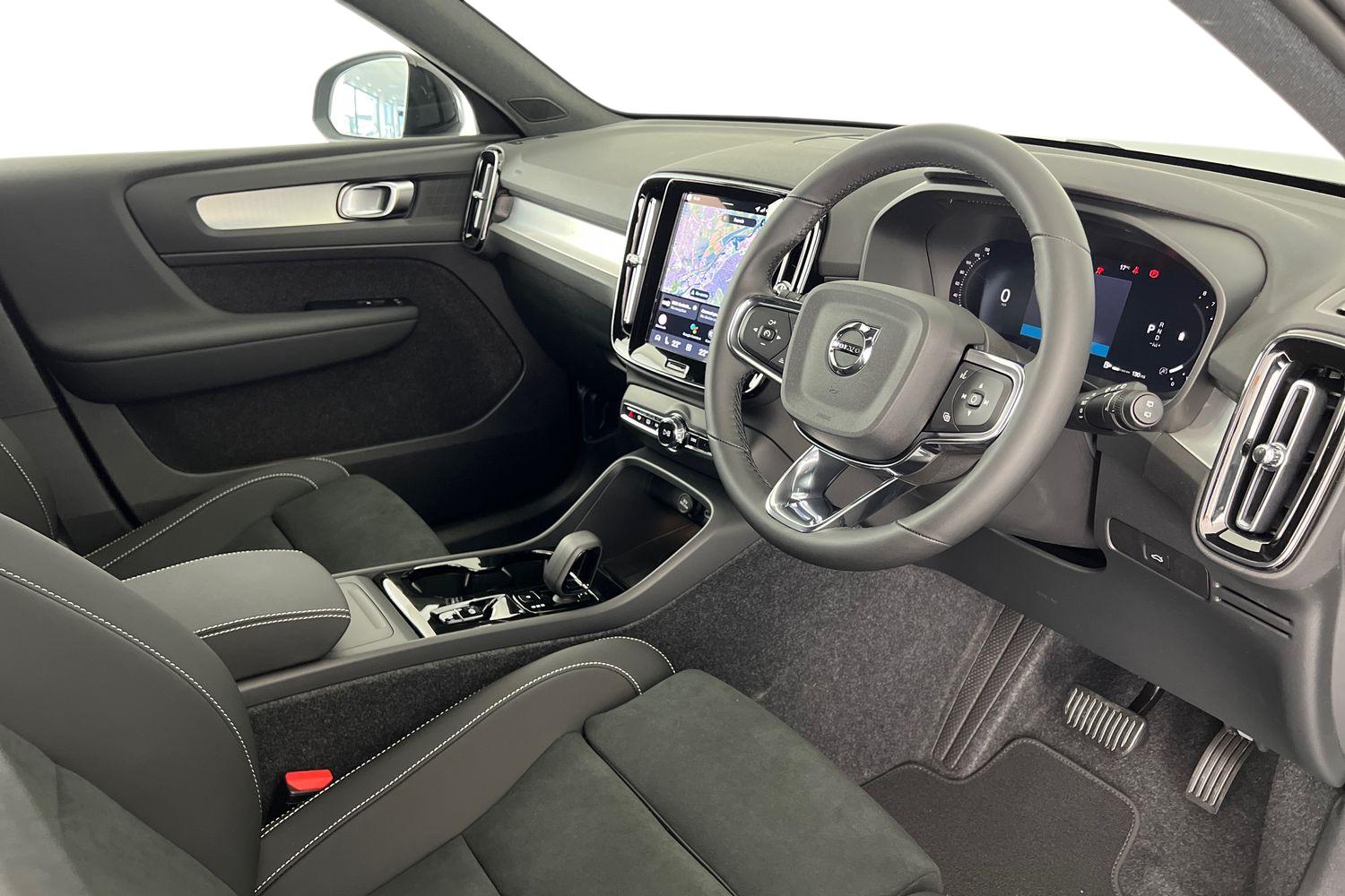 Used Volvo XC40 2025 for sale - 76614941: Photo 10