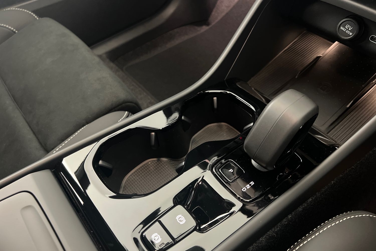 Used Volvo XC40 2025 for sale - 76614941: Photo 13