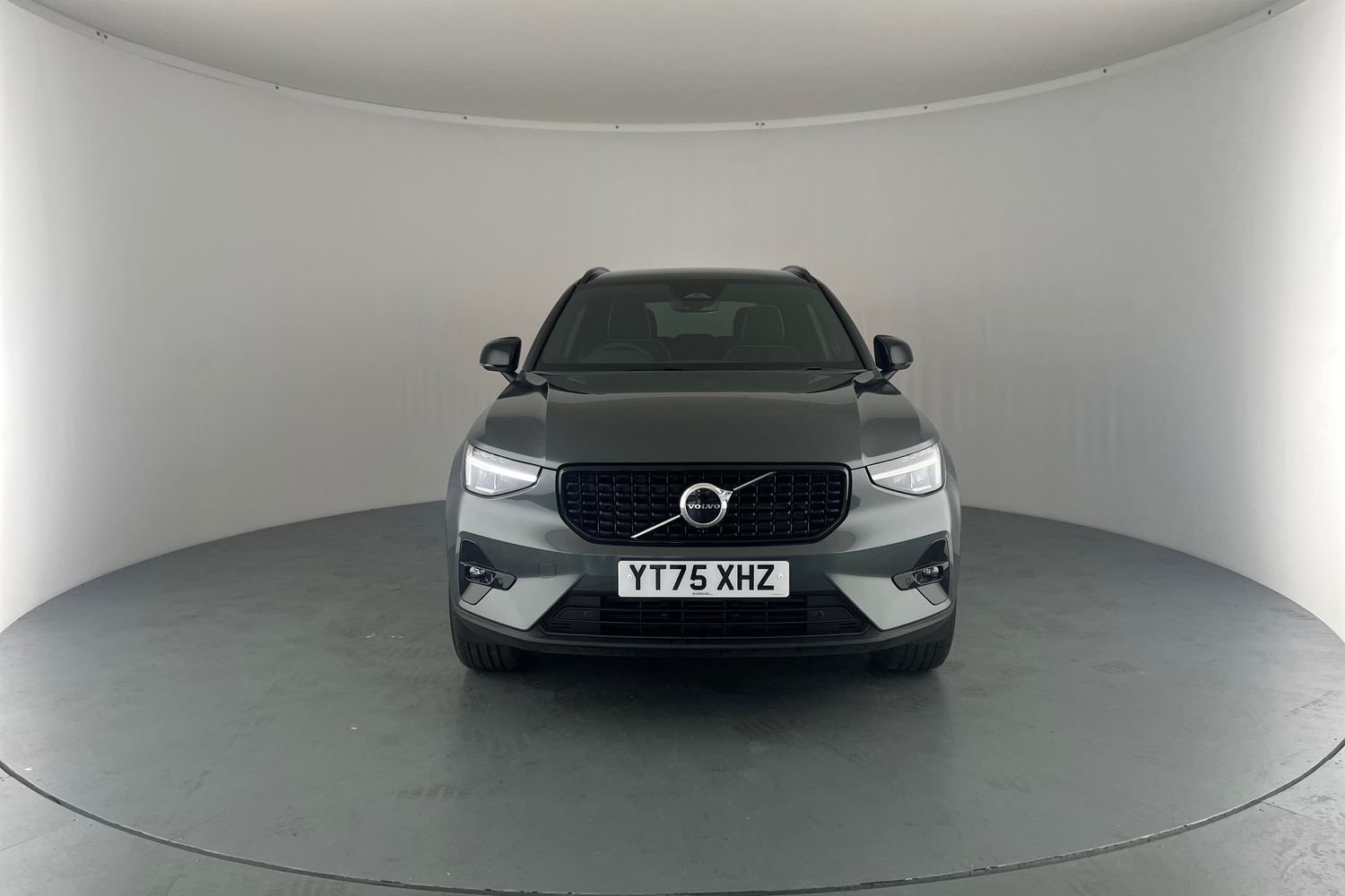 Used Volvo XC40 2025 for sale - 76614941: Photo 23