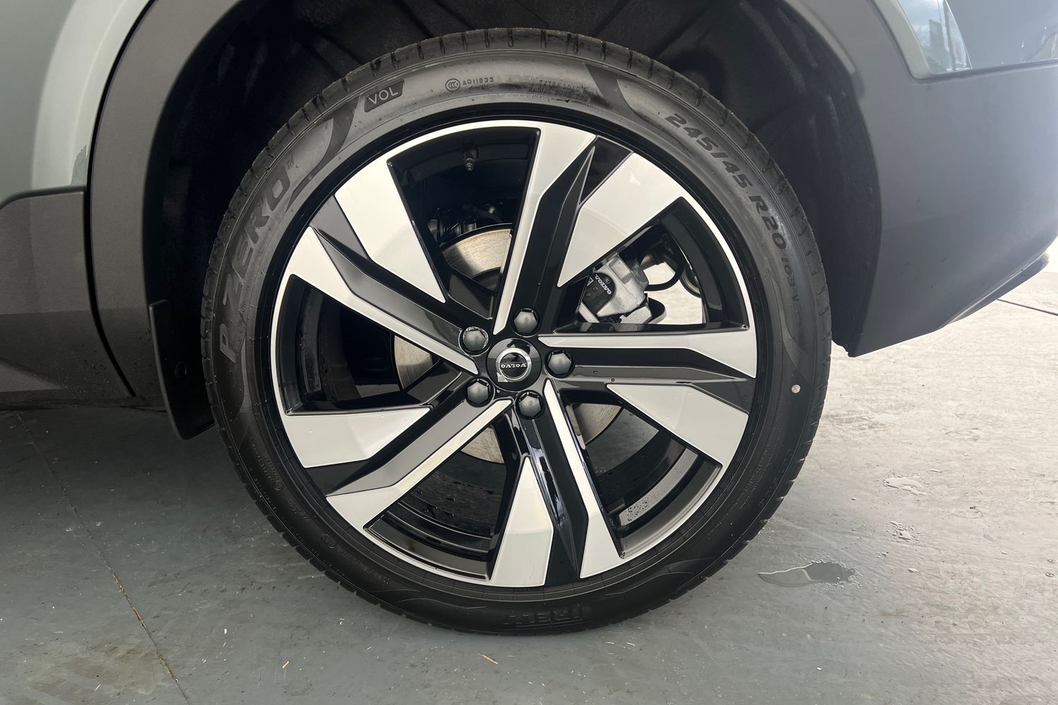 Used Volvo XC40 2025 for sale - 76614941: Photo 28