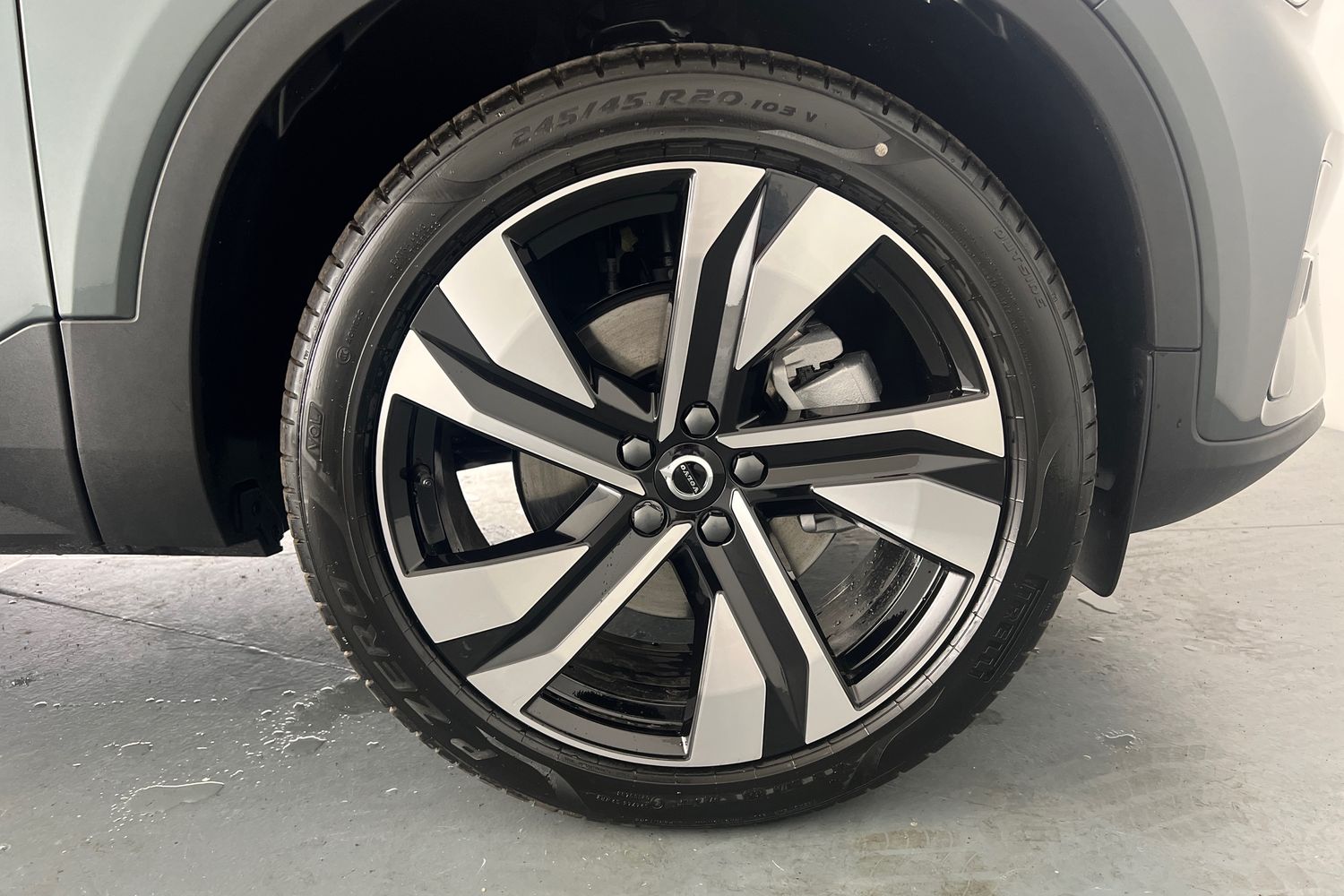 Used Volvo XC40 2025 for sale - 76614941: Photo 30