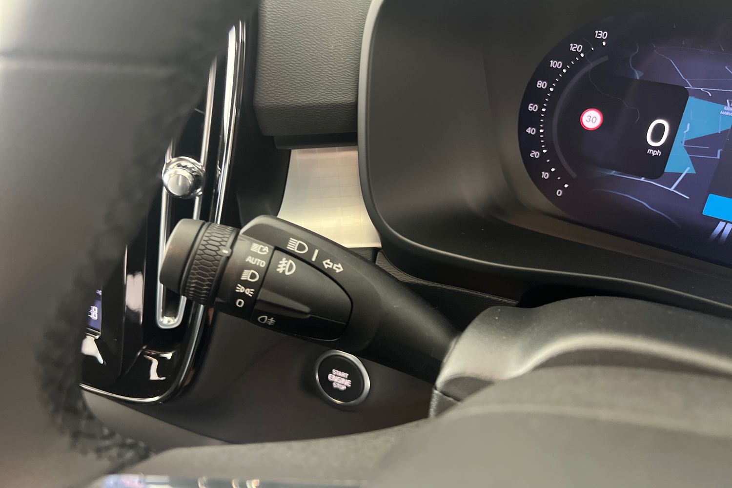 Used Volvo XC40 2025 for sale - 76614941: Photo 31